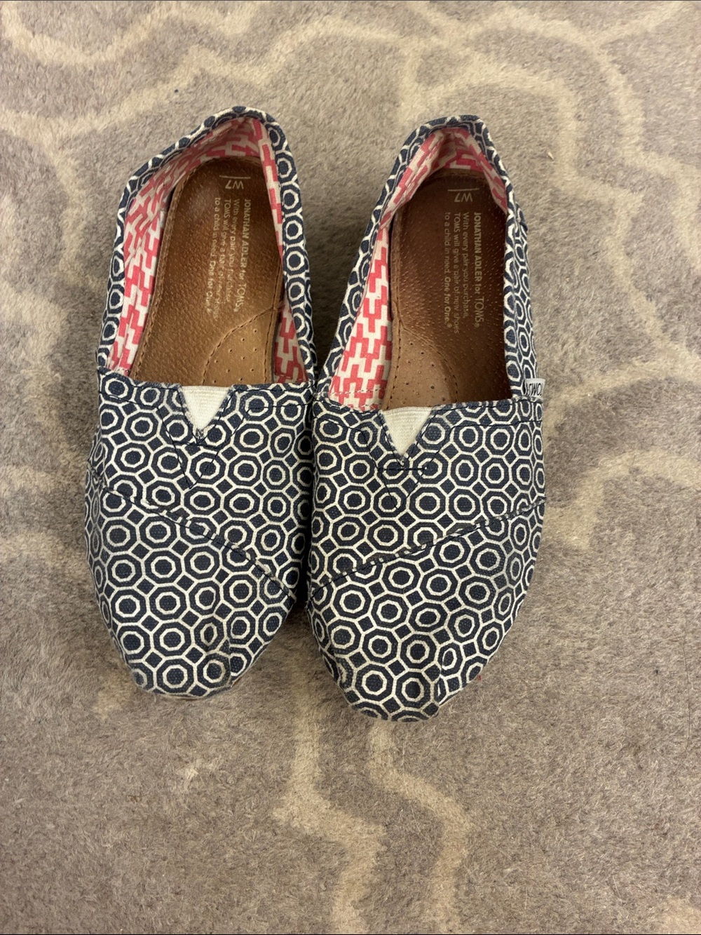 Jonathan ADLER FOR Toms Navy White Geometric Slip-On Flats